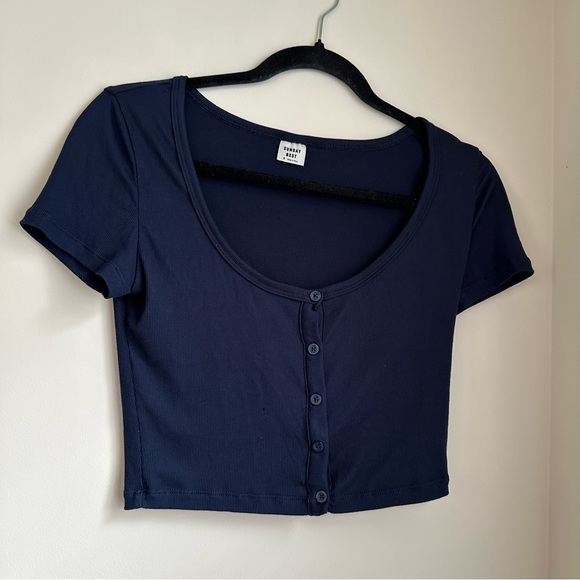 Aritzia Tops - Aritzia Sunday Best navy blue little button up crop top 🐚